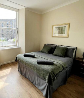 Lovely 2-bedroom apt in the heart of Finnieston